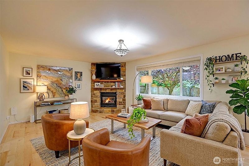 5th image of 7908 265th Street NW
