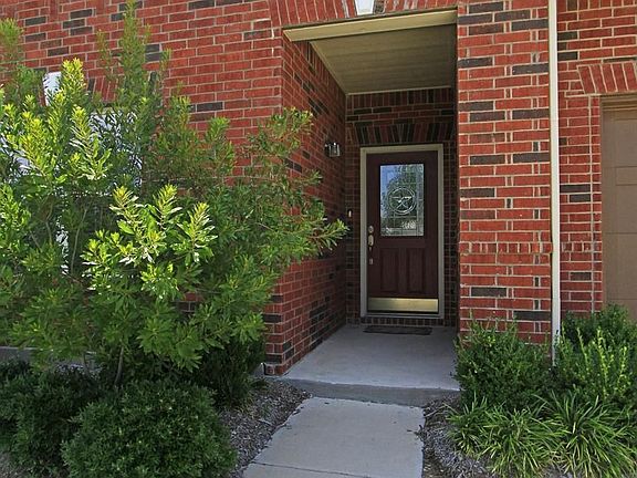 3rd image of 5912 Snow Creek Dr