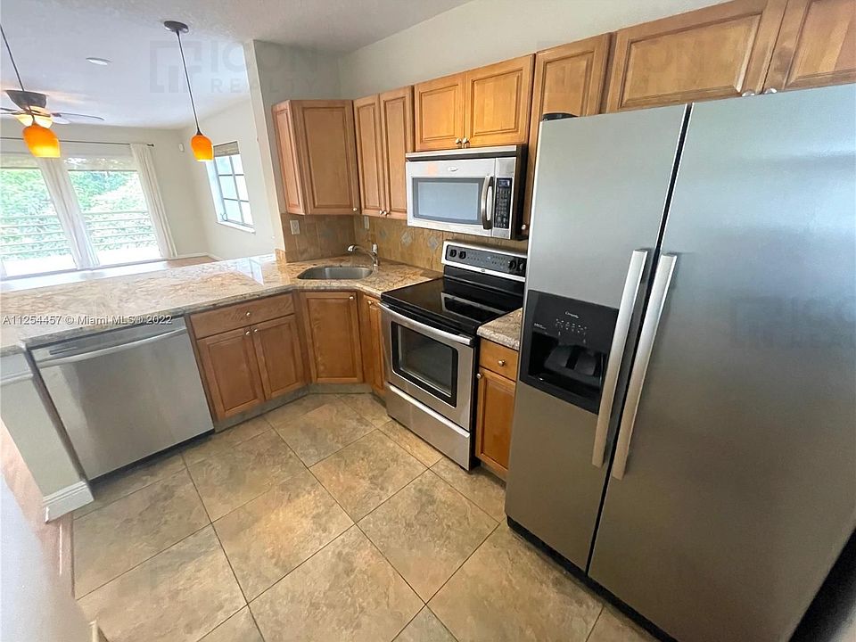 1st image of 1400 NE 57th St APT 308