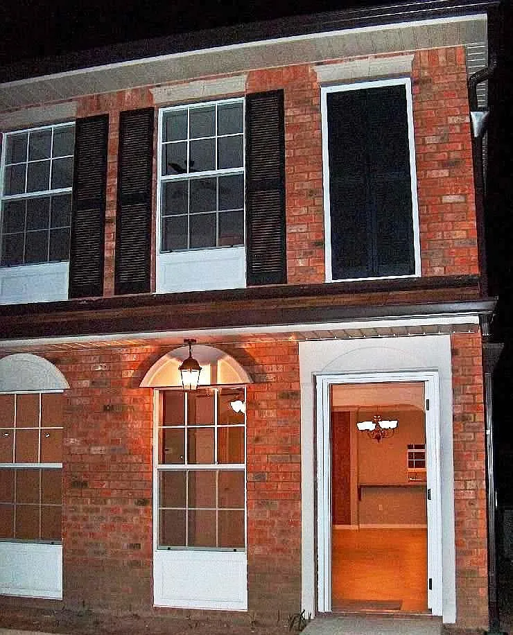 2 bed, 2.5 bath, 1425 sqft, $1,295 — Photo 1
