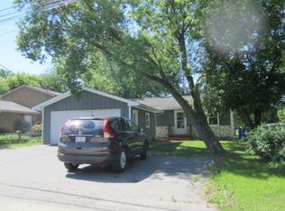 25623 W Orchard St, Ingleside, IL 60041