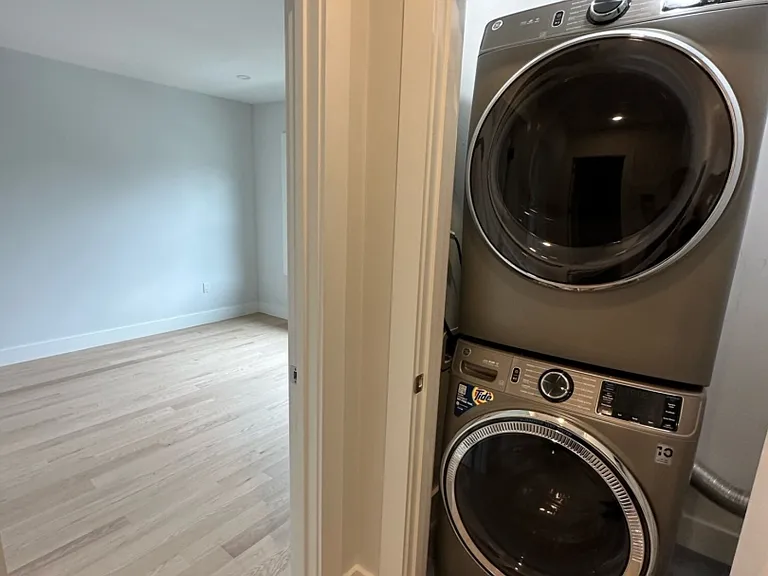 241 Foster St #2 — Photo 6