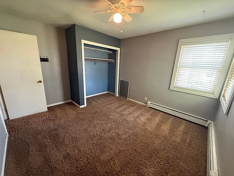 1601 Calihan Ave NW — Photo 4