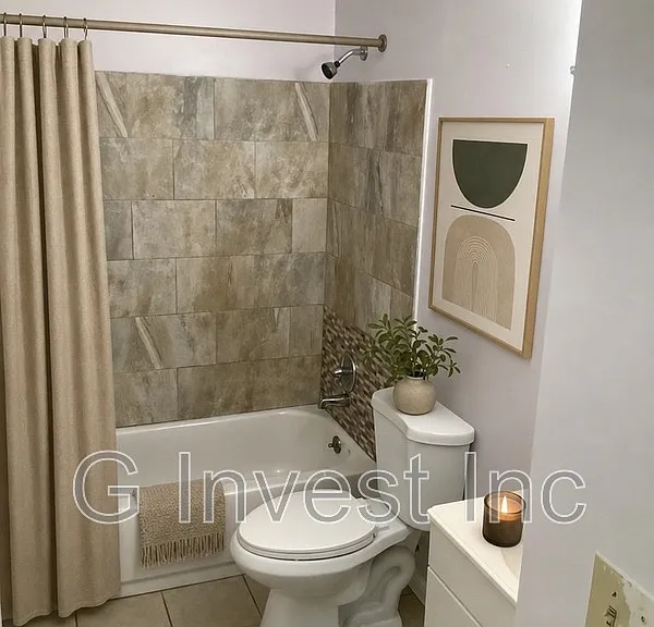 2825 Foxhall Ln N — Photo 5