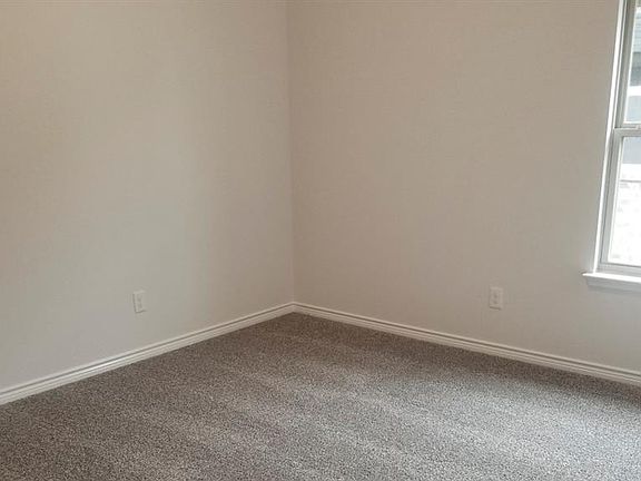 4th image of 531 Pleasant Hill Ln