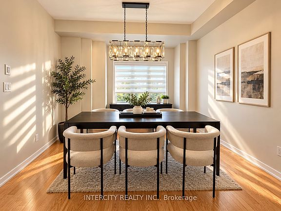 5th image of 12 Heathrow Ln
