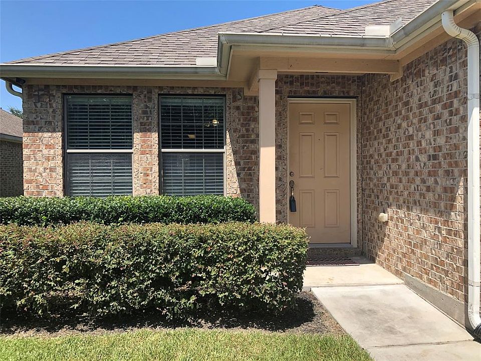 1st image of 2714 Sandberry Dr