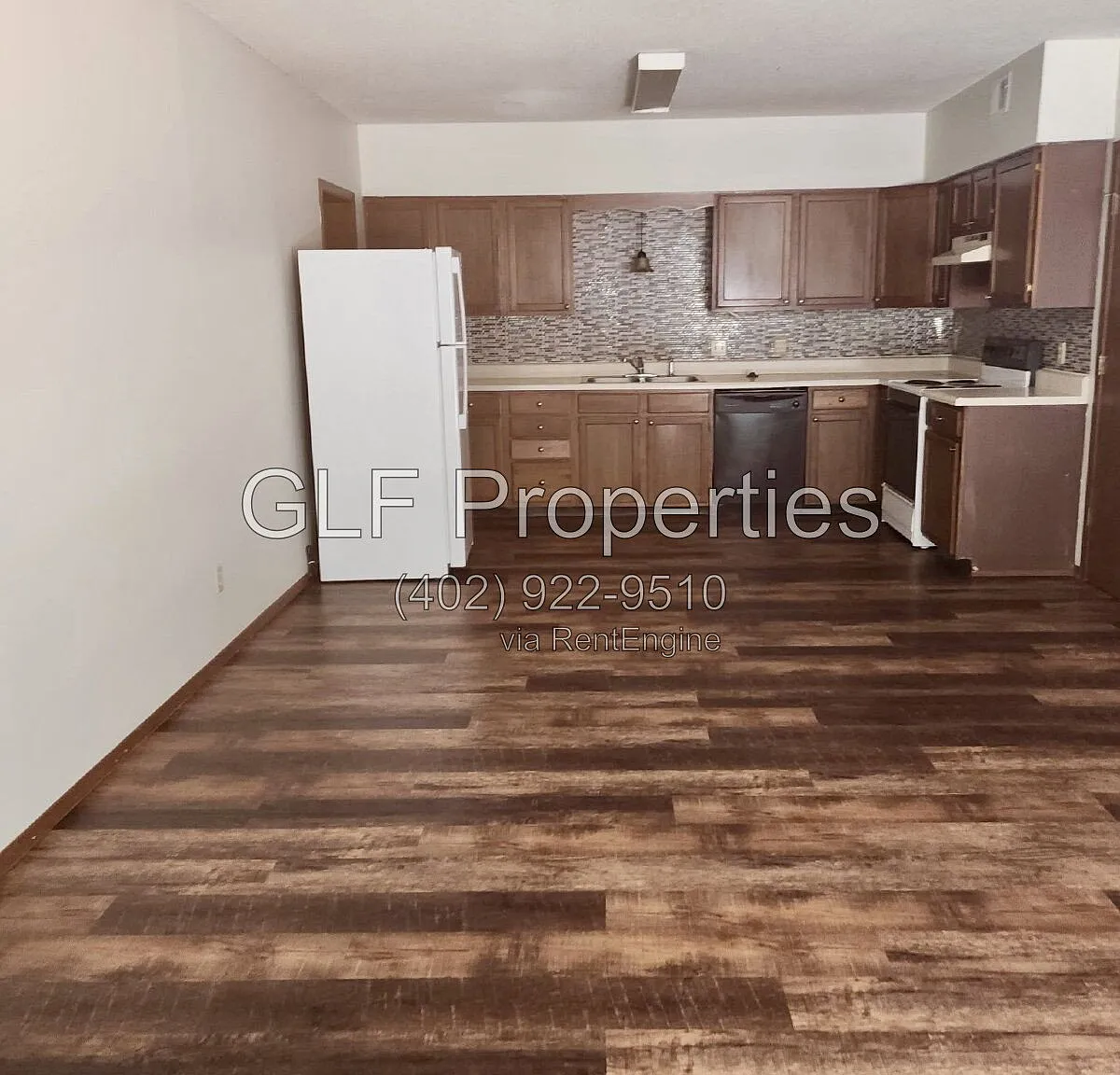 2 bed, 1.0 bath, $1,200 — Photo 2