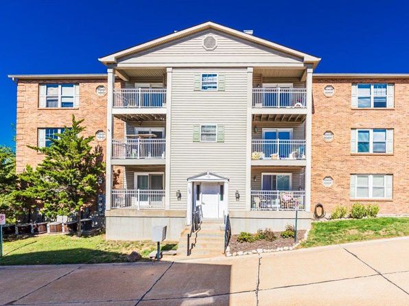 122 Samarra Estates Dr APT G, Fenton, MO 63026