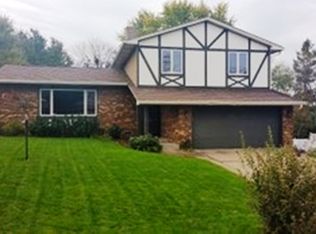 1721 E 43rd St, Davenport, IA 52807