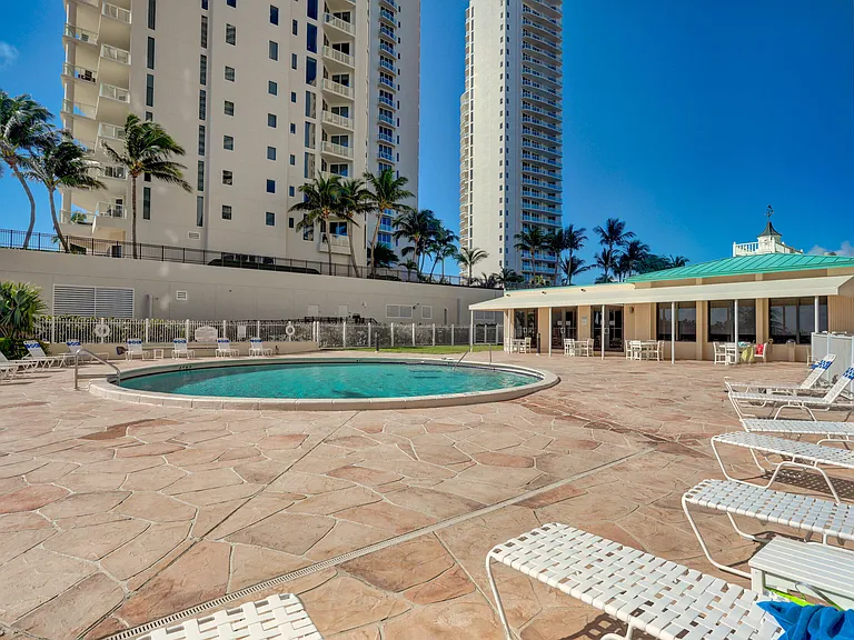 2800 N Ocean Dr #A — Photo 37