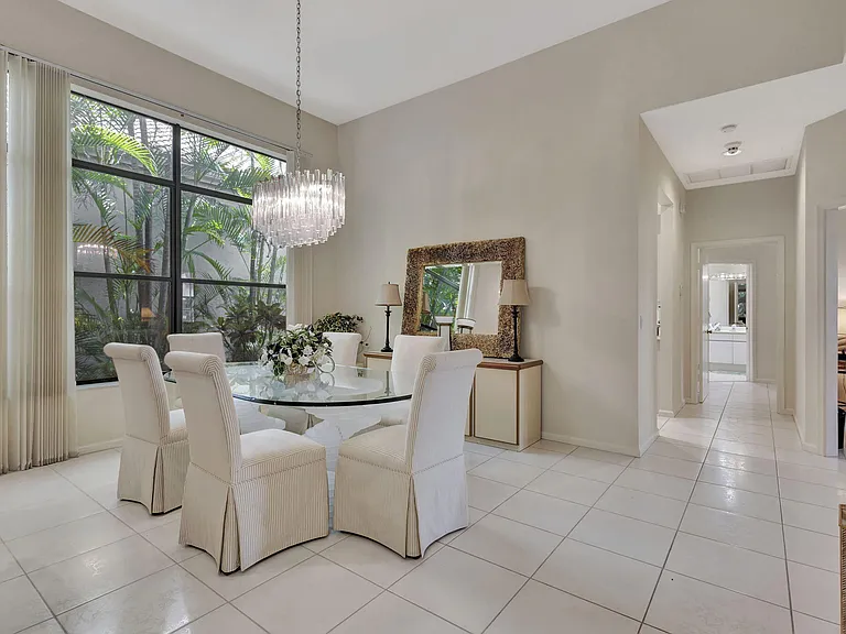 4528 Barclay Fair Way — Photo 7