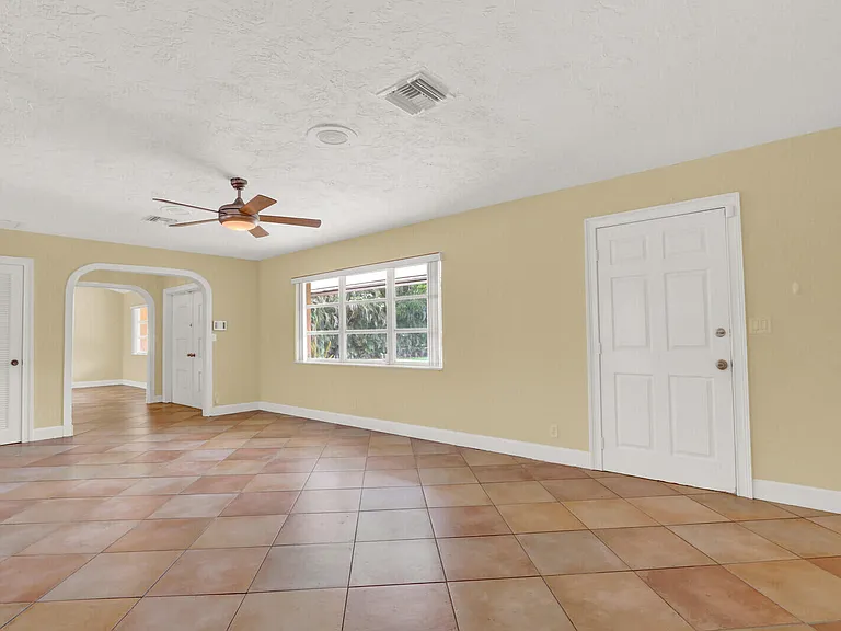 4529 Square Lake Dr — Photo 16