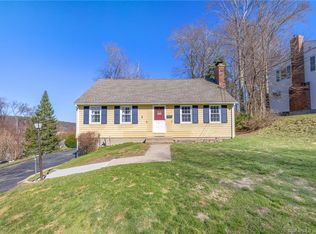 111 Emily Ln, Bristol, CT 06010