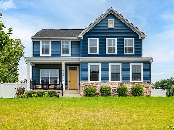 2nd image of 3744 Seasons Ln