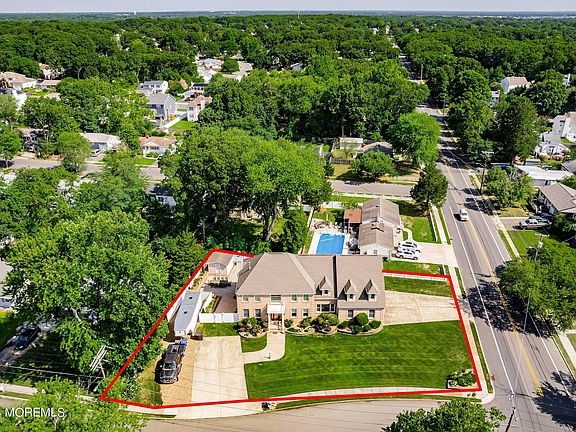 3rd image of 978 Utah Drive