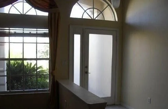 4 bed, 3.0 bath, $2,100 — Photo 2