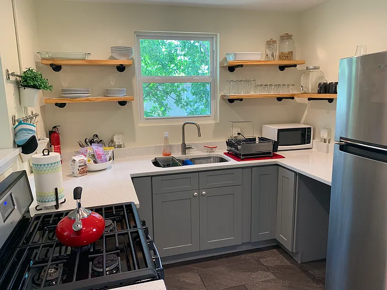 1504 Ashwood Rd #B — Photo 6