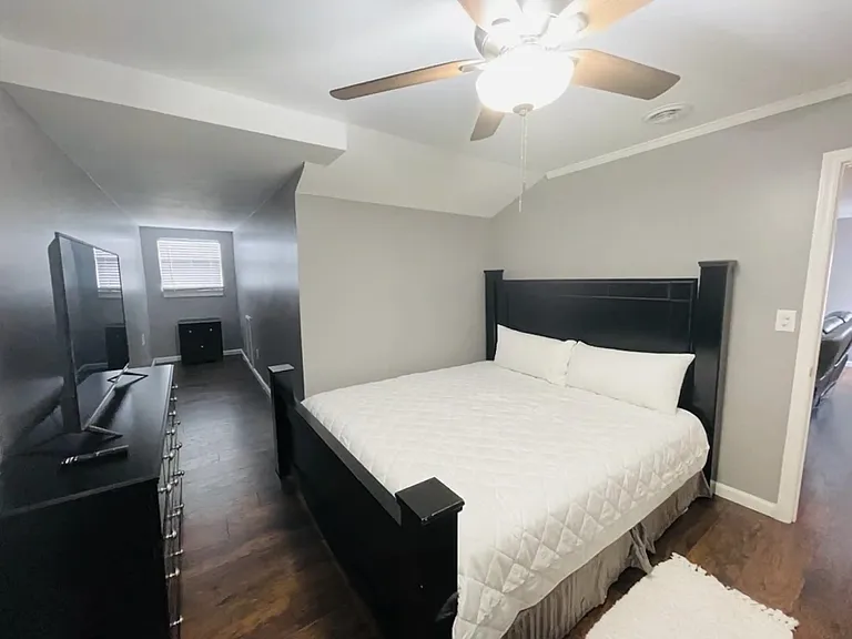 402 15th Ave S #5 — Photo 11