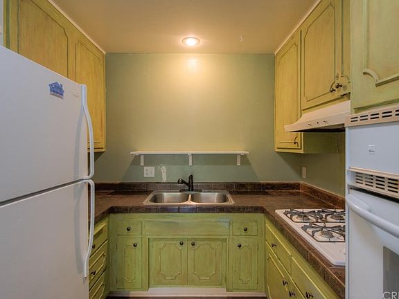 4th image of 19144 Avenue Of The Oaks Unit A