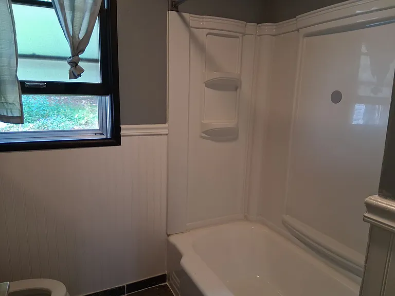 640 SE Williams Rd — Photo 20