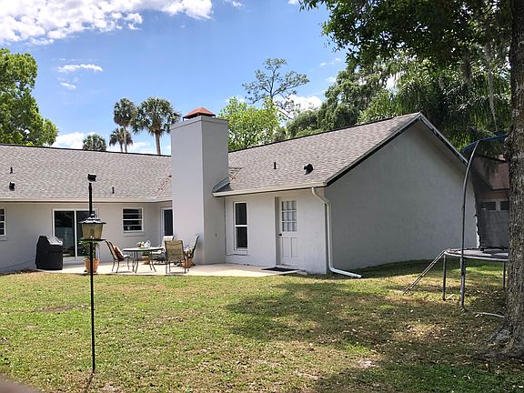 5th image of 449 Woodstock Dr