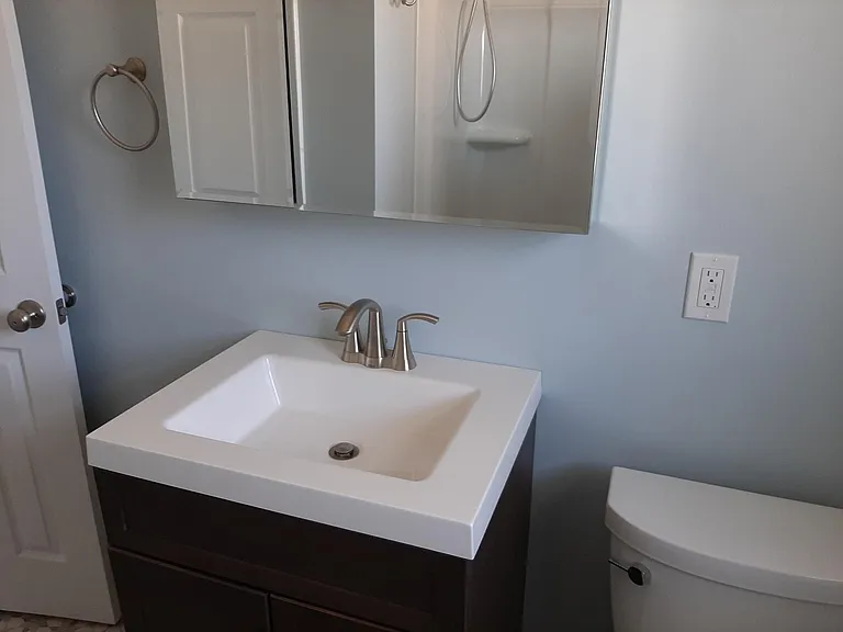 2824 S 76th Ave — Photo 6