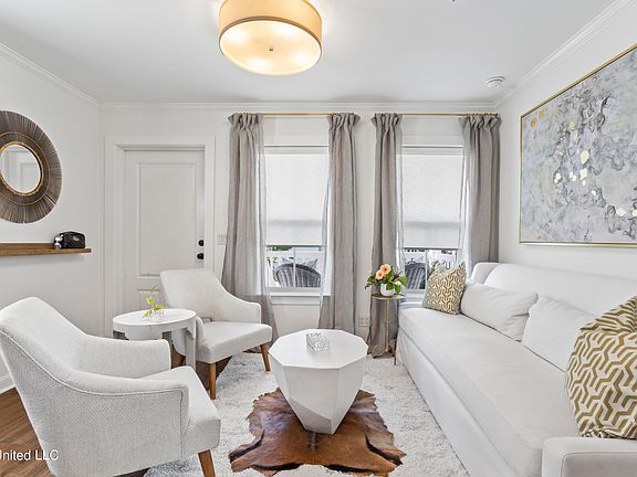 4th image of 2207 Government St #27