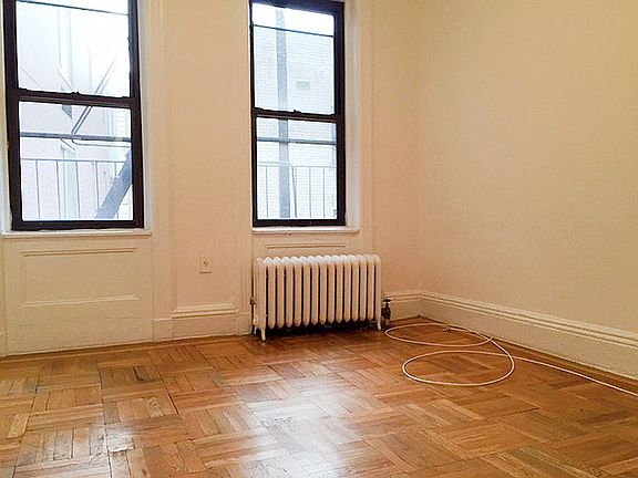5th image of 304 E 38th St APT 10
