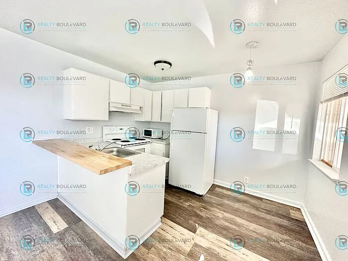 929 Willow St #5 — Photo 3