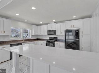 82B Edward Ln, Lothian, MD 20711