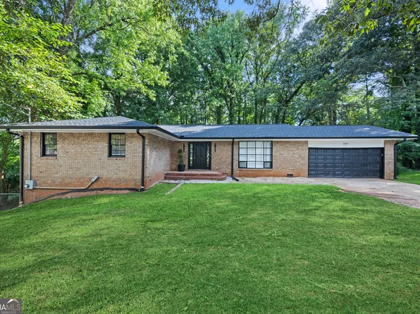 2327 Sterling Ridge Rd, Decatur, GA 30032