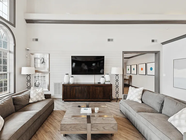 Forest Ridge Apartments — Photo 32