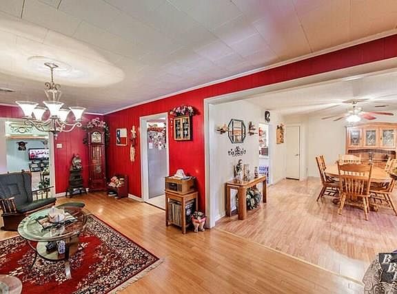 5th image of 209 N Terrebonne Dr #0