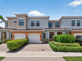 130 W Astor Cir, Delray Beach, FL 33484