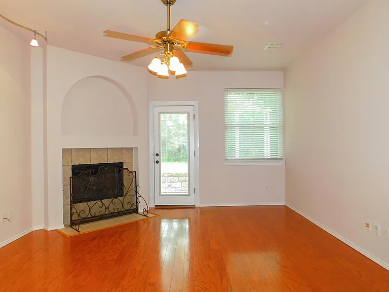 7917 Seven Oaks Ln — Photo 15