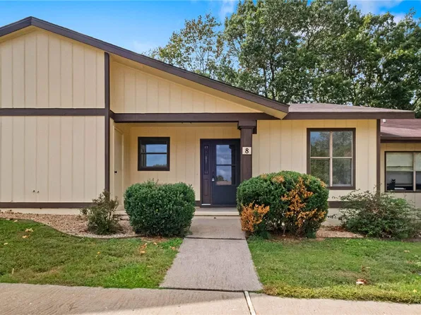 8 Eleanor Ln, Bella Vista, AR 72714