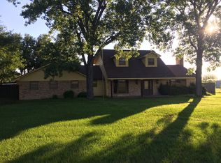 2575 Brickyard Rd, West, TX 76691