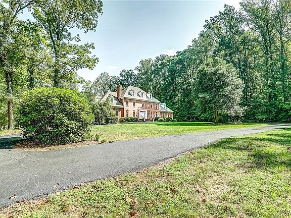 2nd image of 2364 Huguenot Trl