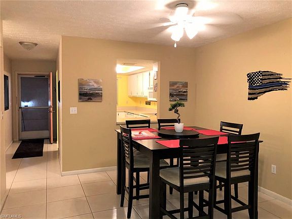5th image of 209 SE 15th Pl APT 211