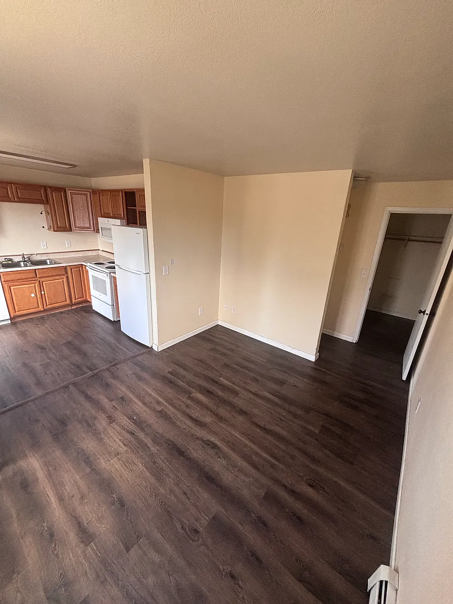Building Photo - 128 N Klevin St #G