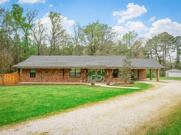 192 White Oak Dr, Benton, LA 71006