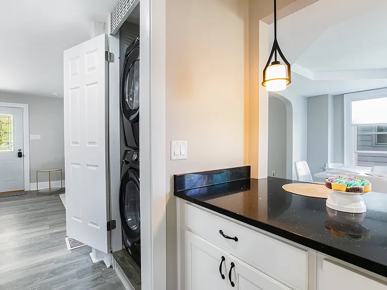 1250 Portage Ave — Photo 17