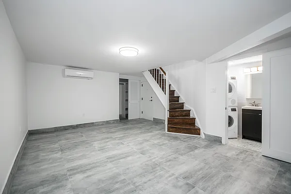 Rented by Bond New York | media 6