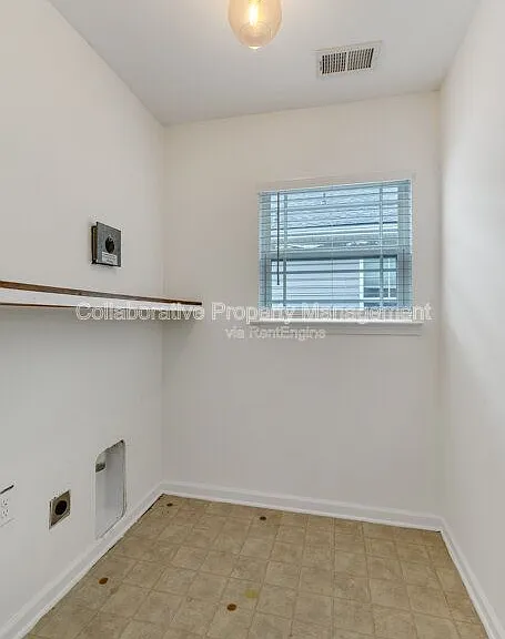 590 Summer Hill Way — Photo 11