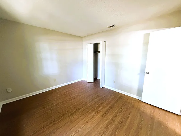 2683 Mission Rd — Photo 17