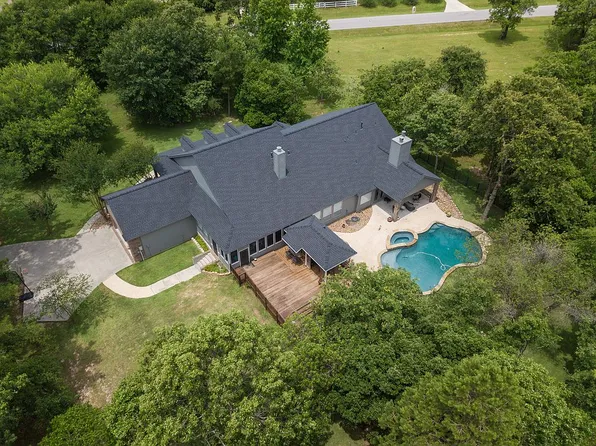 11519 Imperial Ln, Montgomery, TX 77316
