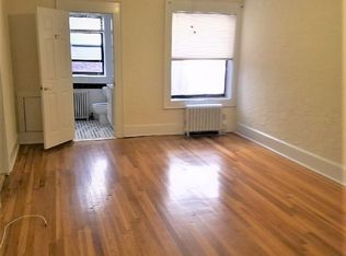 7 W Elm St APT B3, Greenwich, CT 06830