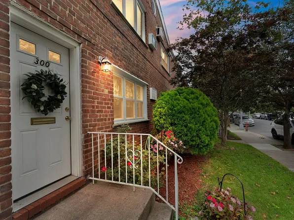 300 Bay 19 St #A, Brooklyn, NY 11214