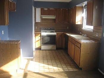 2nd image of 545 Clover Dr
